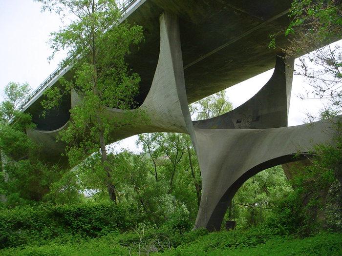 I ponti ci attraversano
